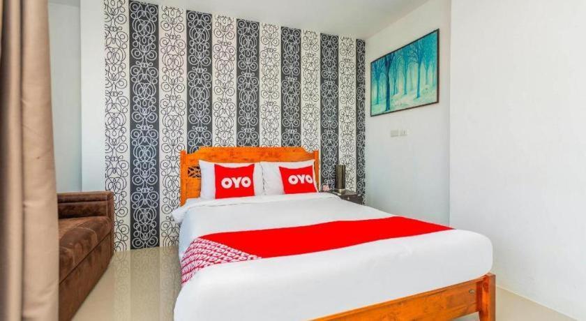 Oyo 472 Tang Cheng Holiday Hotel Patong Exterior foto